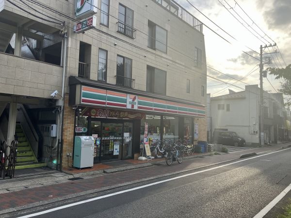 セブンイレブン花園店 500m 寫真撮影日：2023-08-27 