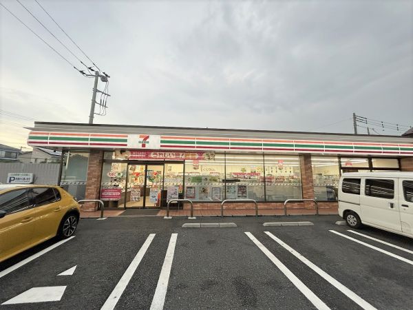 セブンイレブン浦安舞浜店 280m 寫真撮影日：2024-09-21 