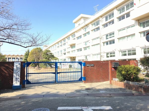 川西市立久代小學(xué)校　 230m 寫真撮影日：2024-11-11 